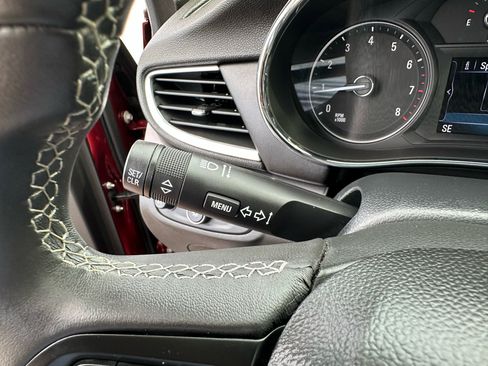 Used 2021 Buick Encore Preferred image 37