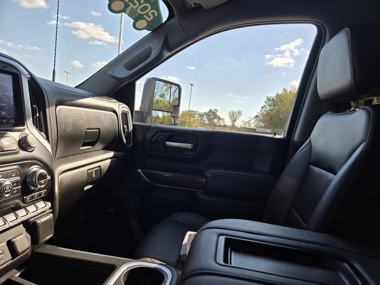 Used 2021 GMC Sierra 2500 SLT w/ SLT Premium Package AWD/4WD image 14