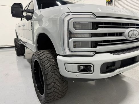 Used 2025 Ford F250 Platinum image 36