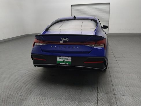 Used 2025 Hyundai Elantra Sport FWD image 7
