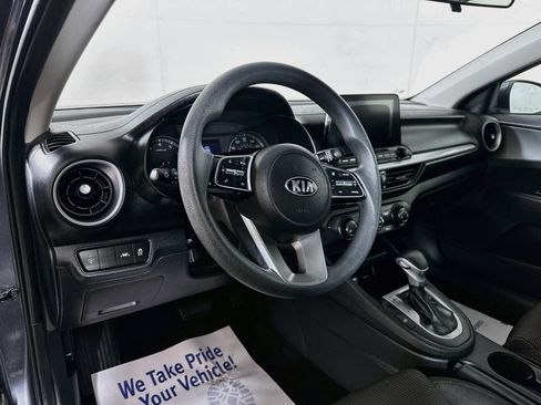 Used 2020 Kia Forte LXS FWD image 9