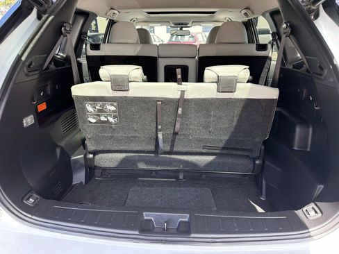 Used 2024 Mitsubishi Outlander 4WD Plug-In Hybrid image 5