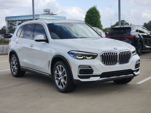 Used 2019 BMW X5 xDrive40i w/ Premium Package 2 AWD/4WD image 3