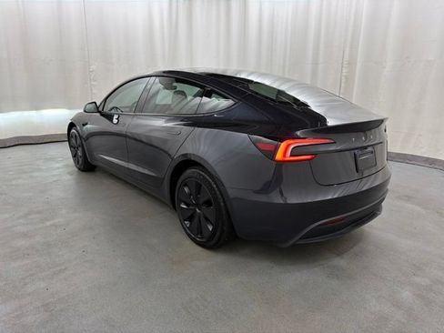 Used 2025 Tesla Model 3 RWD image 4