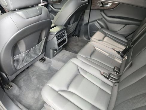 Used 2022 Audi Q7 3.0T Prestige w/ Prestige Package AWD/4WD image 22