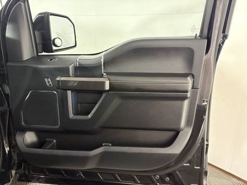 Used 2019 Ford F150 Lariat w/ Equipment Group 502A Luxury AWD/4WD image 17