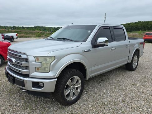 Used 2015 Ford F150 Platinum w/ Equipment Group 701A Luxury AWD/4WD image 3