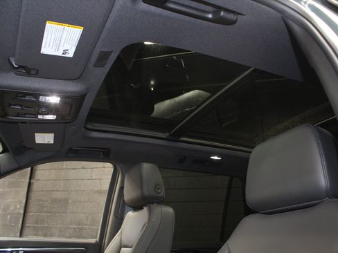 Used 2025 Chevrolet Tahoe Z71 w/ Z71 Off-Road Package AWD/4WD image 28