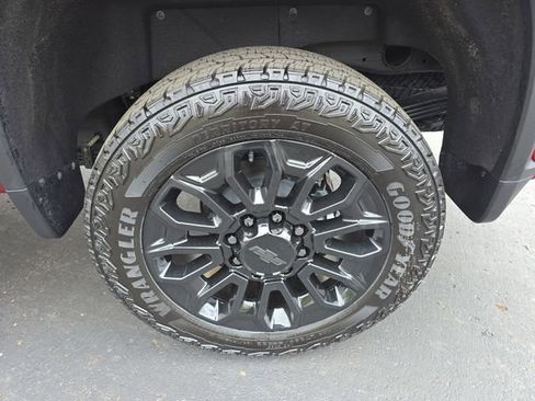 New 2026 Chevrolet Silverado 2500 High Country w/ LPO, Dark Essentials Package AWD/4WD image 35