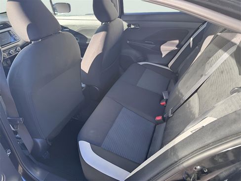 Used 2021 Nissan Versa SV image 10