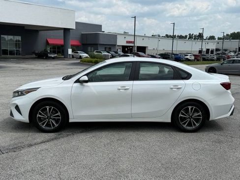 Certified 2023 Kia Forte LXS w/ LXS Technology Package FWD image 4