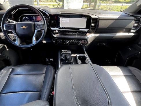 Used 2023 Chevrolet Silverado 1500 LTZ w/ LTZ Premium Package AWD/4WD image 15