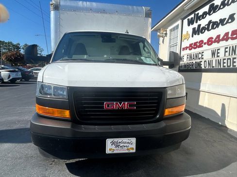 Used 2021 GMC Savana 3500 Extended w/ Power Convenience Package image 3