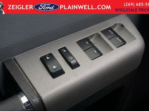 Used 2015 Ford F250 XLT w/ FX4 Off-Road Package AWD/4WD image 26