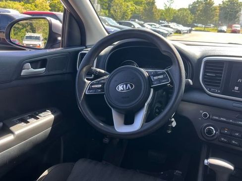 Used 2020 Kia Sportage LX FWD image 17