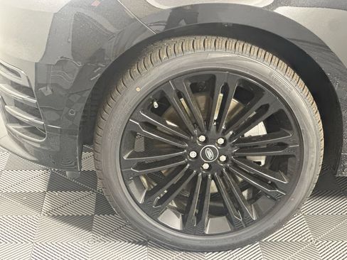 Used 2026 Land Rover Range Rover Velar Dynamic SE AWD/4WD image 8