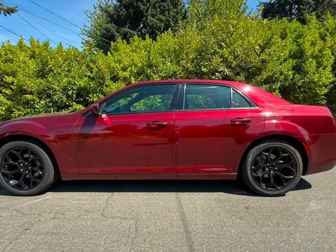 Used 2020 Chrysler 300 S RWD image 21