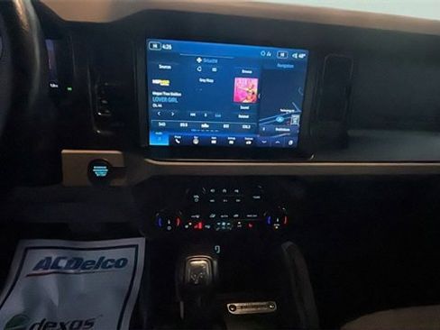 Used 2022 Ford Bronco Wildtrak image 20