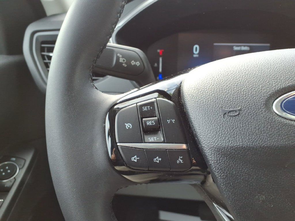 Certified 2023 Ford Escape Active AWD/4WD image 15
