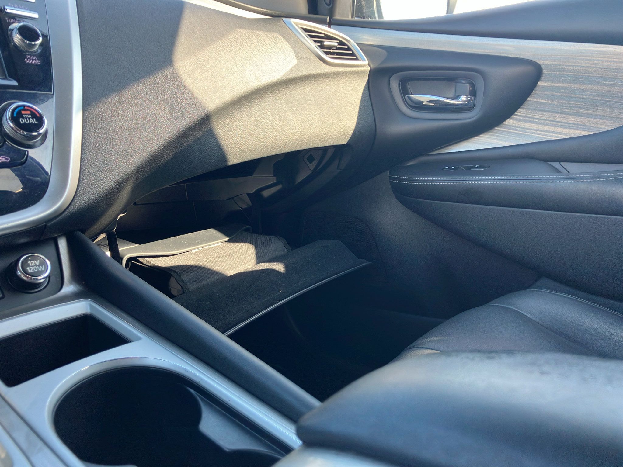 Used 2018 Nissan Murano SV FWD image 23
