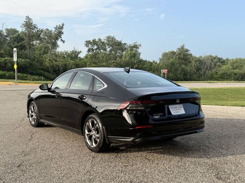 Used 2023 Honda Accord EX image 3