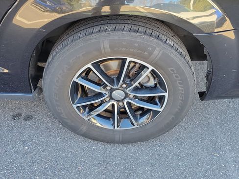 Used 2017 Dodge Grand Caravan GT image 33