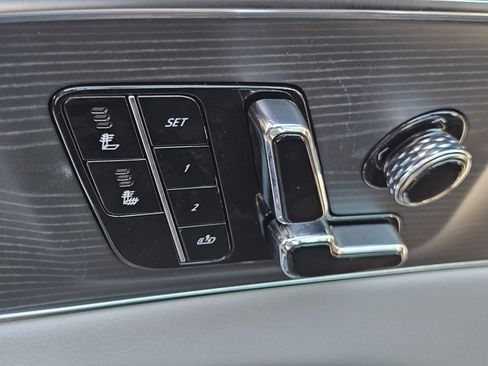 New 2025 Cadillac Lyriq Luxury image 20