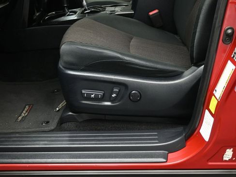 Used 2024 Toyota 4Runner TRD Off-Road image 10