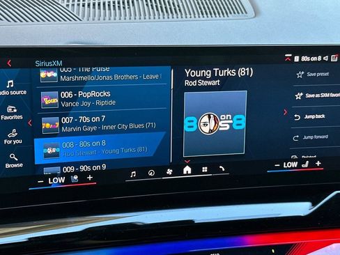 Used 2025 BMW M5 w/ Carbon Package image 22