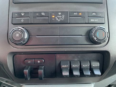 Used 2015 Ford F550 2WD SuperCab Super Duty image 16
