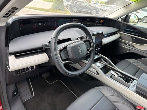 Certified 2024 Lincoln Nautilus Premier image 16