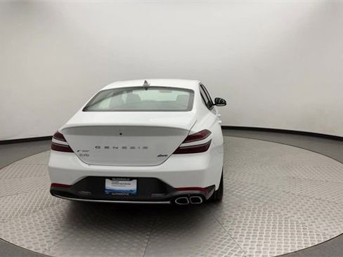 Used 2023 Genesis G70 2.0T image 3