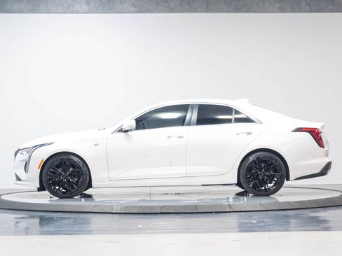 Used 2020 Cadillac CT4 Premium Luxury RWD image 14