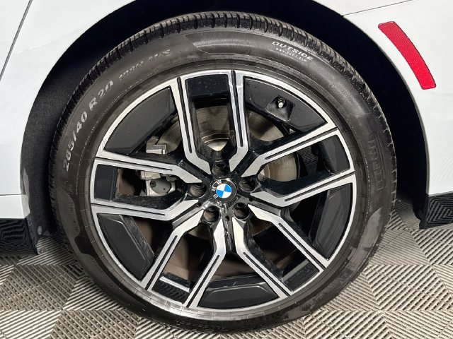 Used 2026 BMW 740i RWD image 34