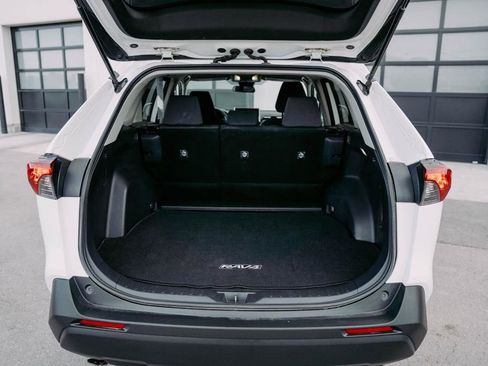 Used 2024 Toyota RAV4 XLE image 10