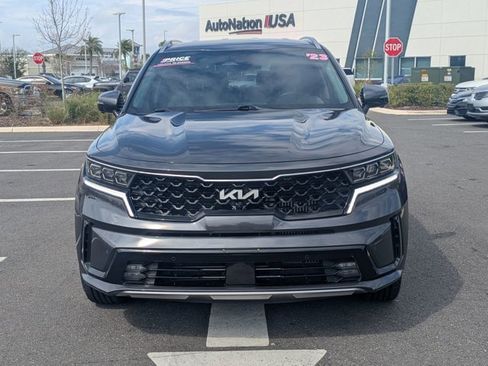 Used 2023 Kia Sorento SX Prestige image 2