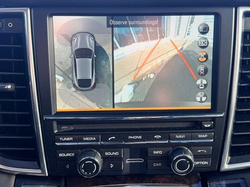 Used 2015 Porsche Panamera 4 image 32