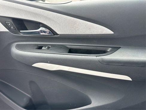 Used 2017 Chevrolet Bolt Premier w/ Driver Confidence II Package image 29