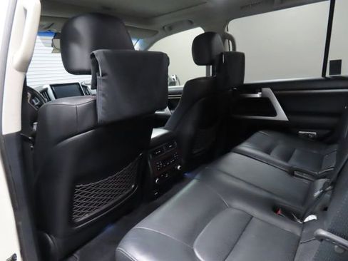 Used 2016 Toyota Land Cruiser Base 4D Sport Utility image 21