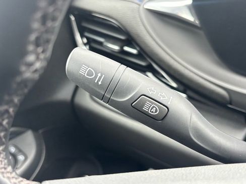 Certified 2024 Buick Envista Sport Touring w/ Convenience I Package image 21