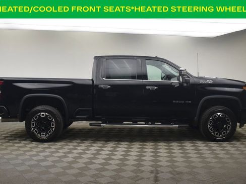 Used 2022 Chevrolet Silverado 2500 High Country AWD/4WD image 13