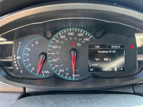 Used 2017 Chevrolet Trax LT w/ LT Convenience Package AWD/4WD image 10