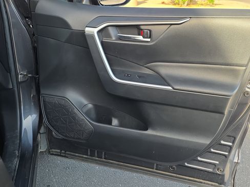 Used 2019 Toyota RAV4 XLE w/ Convenience Package image 27