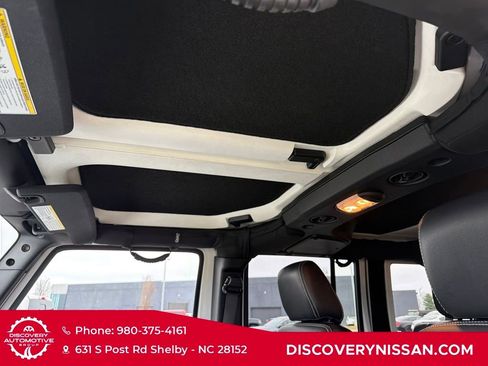 Used 2016 Jeep Wrangler Unlimited Sahara w/ Connectivity Group image 15