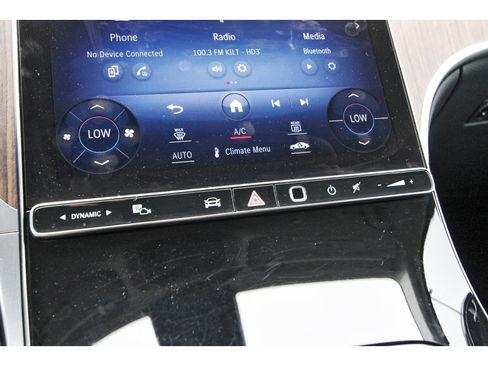 Used 2023 Mercedes-Benz GLC 300 image 28