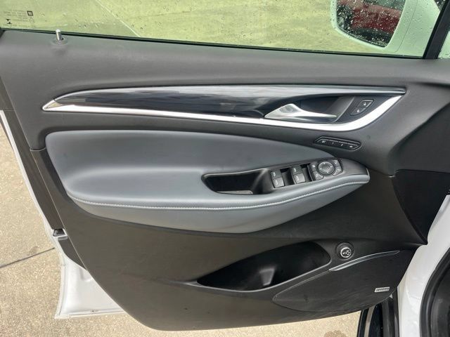 Used 2018 Buick Enclave Premium w/ Trailering Package FWD image 11