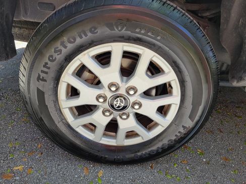 Used 2024 Toyota Tacoma SR5 RWD image 13