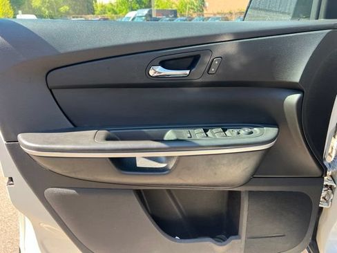 Used 2012 GMC Acadia SLE FWD image 22