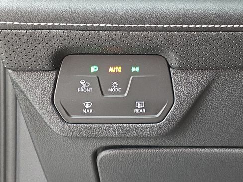 Certified 2024 Volkswagen Atlas Cross Sport SE AWD/4WD image 26