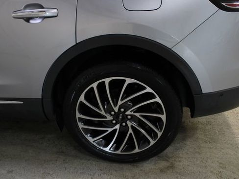 Used 2020 Lincoln Nautilus Reserve w/ Equipment Group 201A image 29